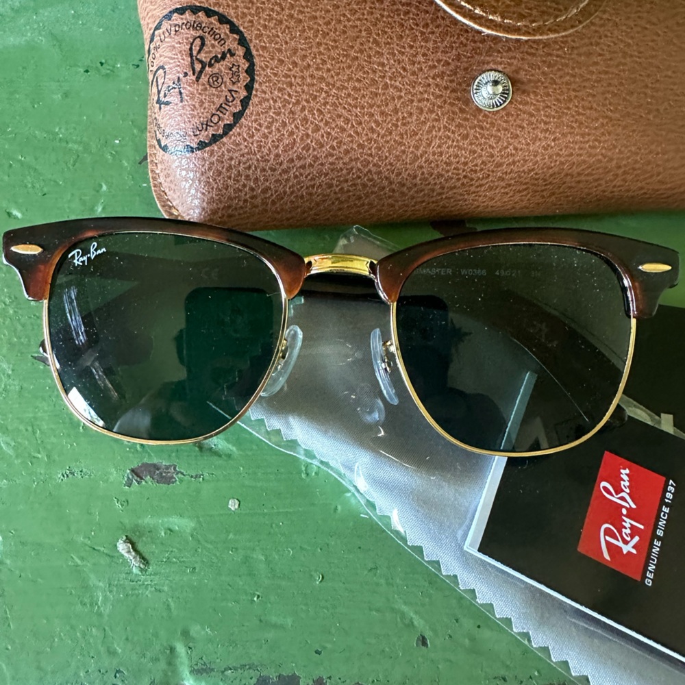 RAY-BAN CLUBMASTER Sunglasses NIB W0356 RB 3016 authentic